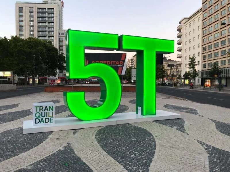 Letras 5T em volume para a Tranquilidade
