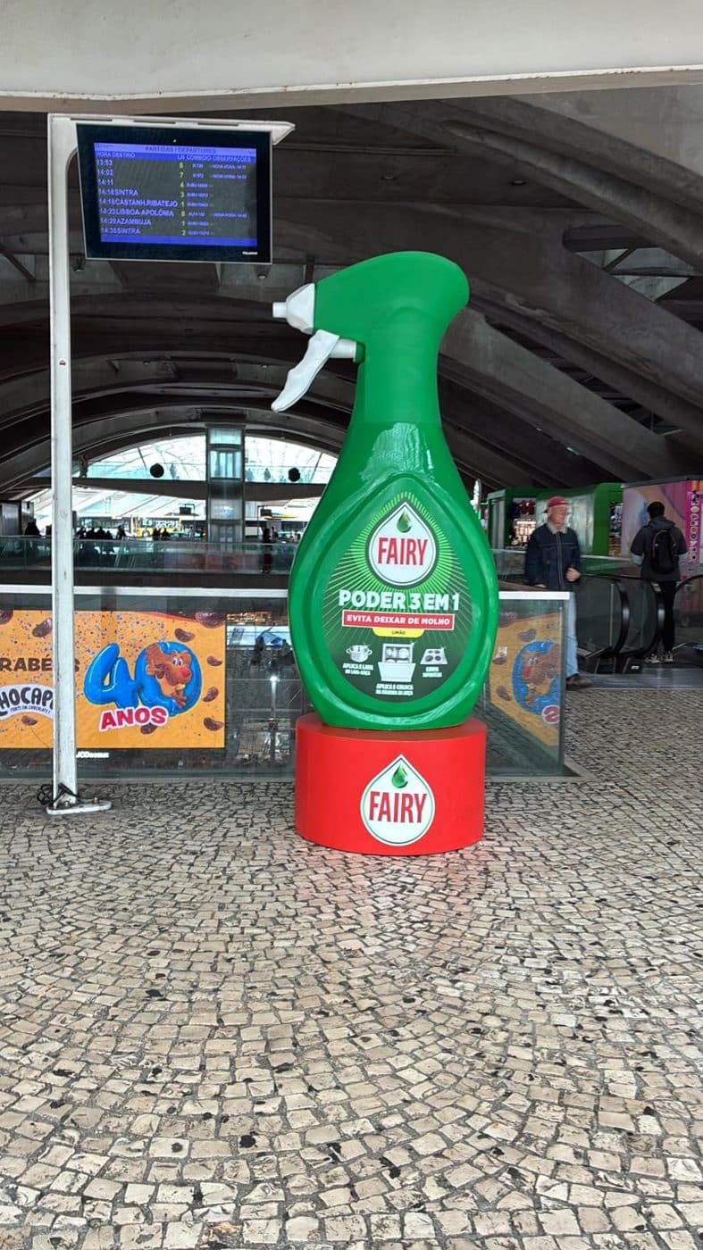 Frasco gigante de Fairy em esferovite e impressão 3D