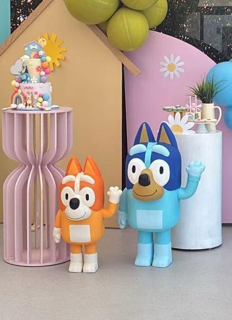 Personagens e painéis para festa infantil